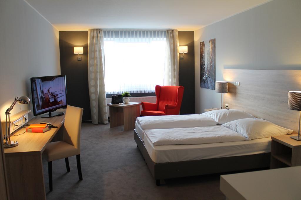 Hotel Westerfeld Hemmingen  Exterior photo